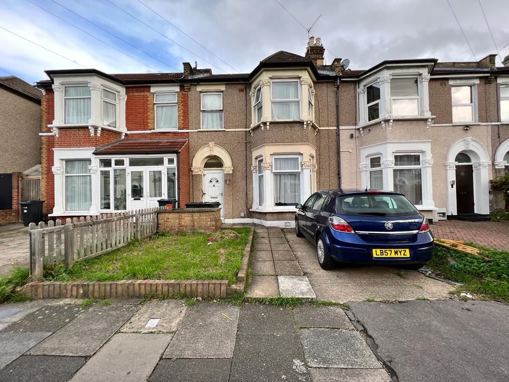 2 bed flat for sale in Dalkeith Road IG1 Zoopla