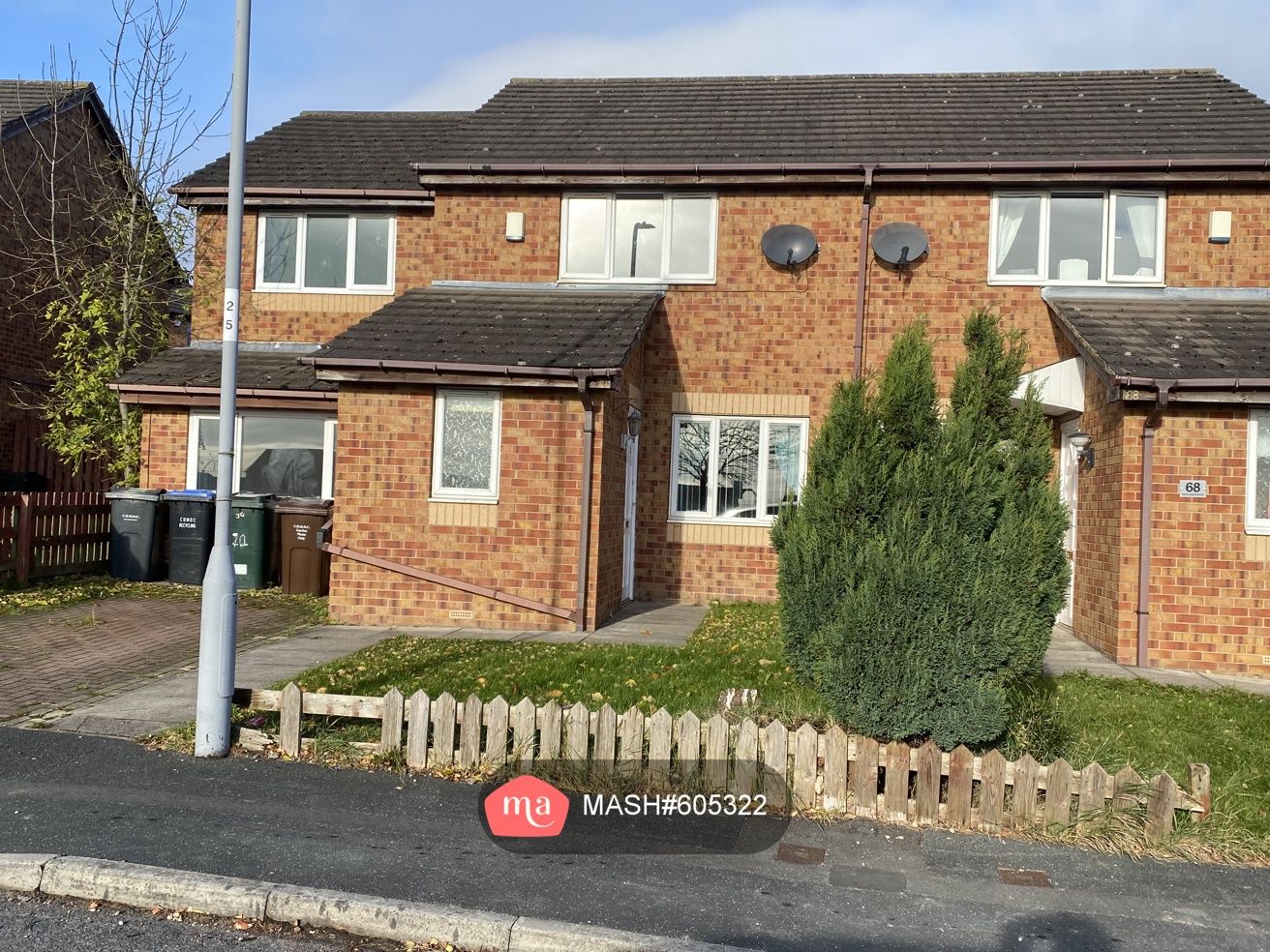4 bed semidetached house to rent in Bierley House Avenue, Bierley