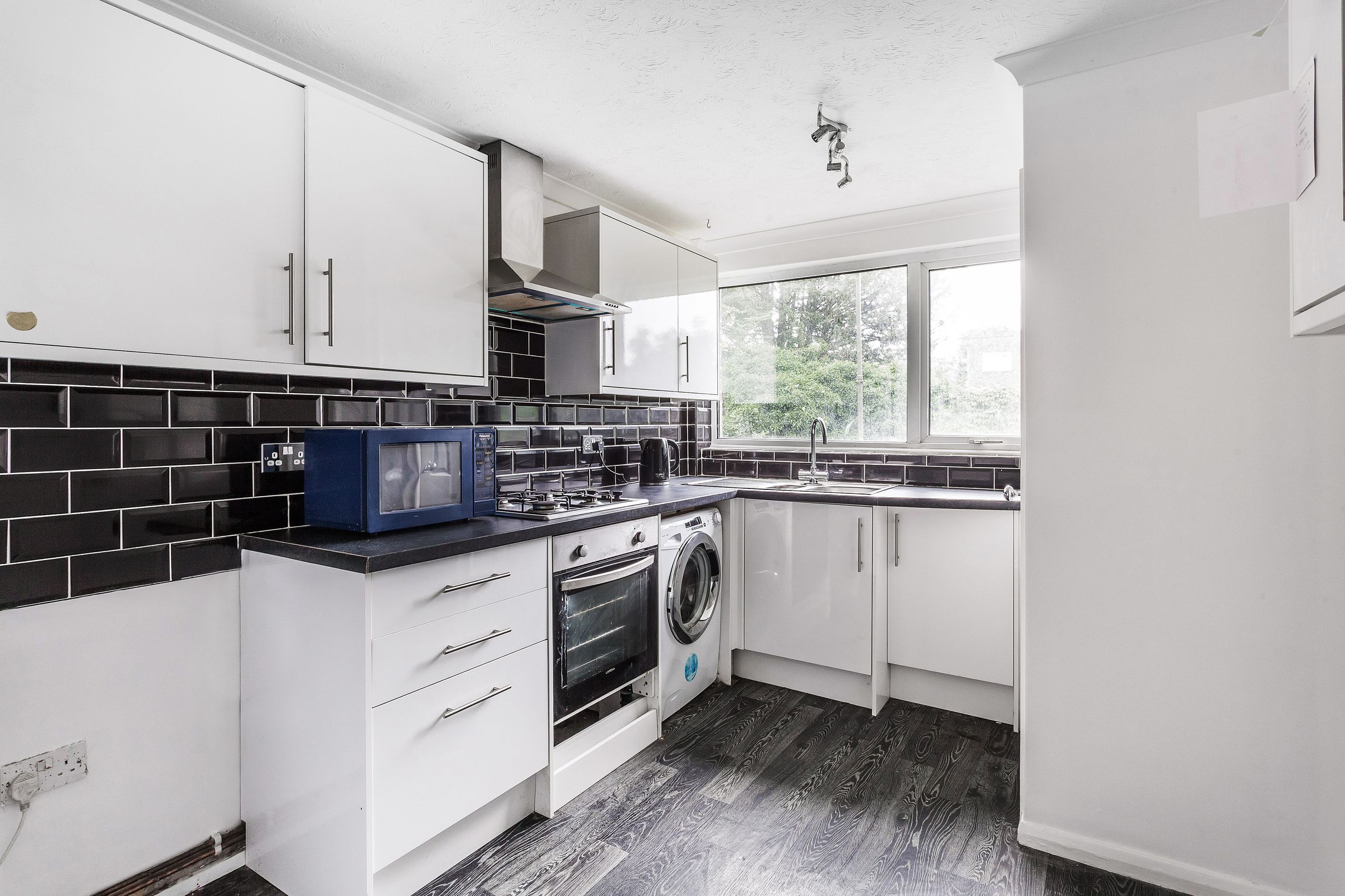 Ref Dk - Rutland Close, Redhill RH1  
