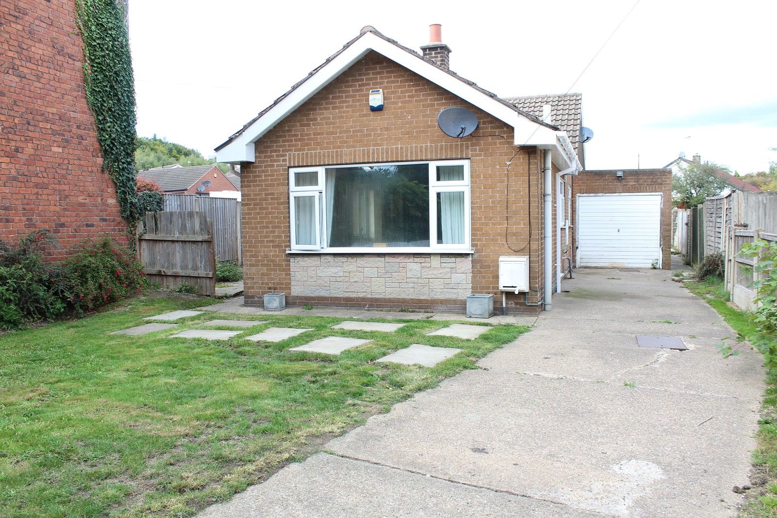 3 bed detached bungalow for sale in Station Road, Morton, Alfreton