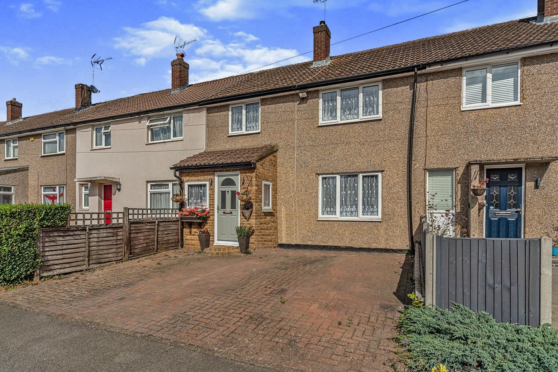 3 bed terraced house for sale in Marymead Drive, Broadwater, Stevenage