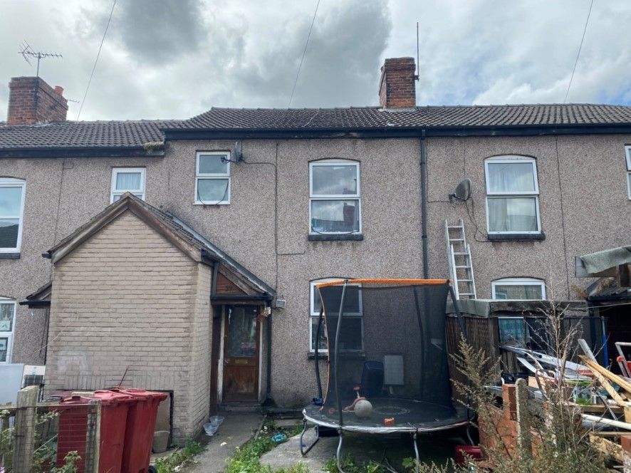 3 bed terraced house for sale in 27 Westlea, Clowne, Chesterfield