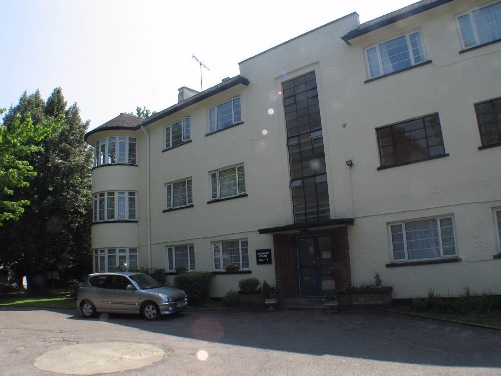 3 bed flat to rent in Edgware Court, Edgware, Middlesex HA8 Zoopla