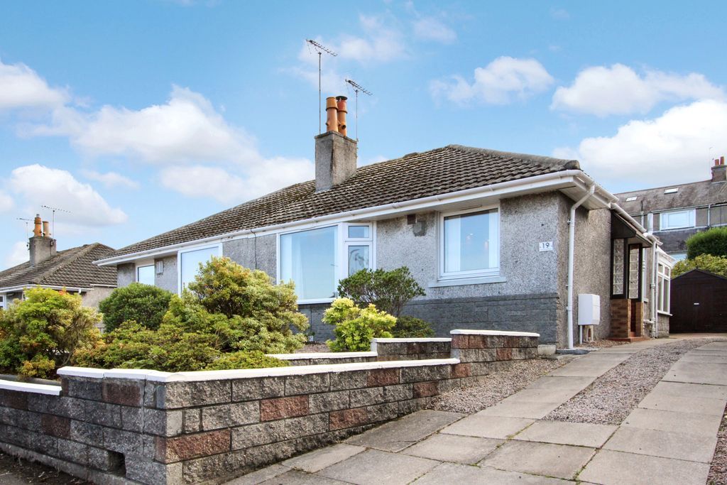 1 bed semidetached bungalow for sale in Primrosehill Place, Aberdeen