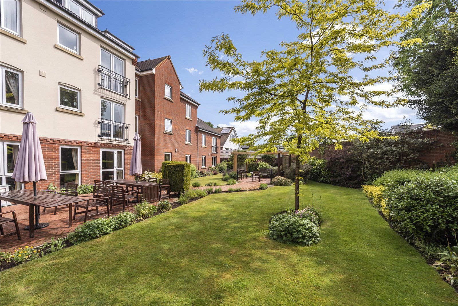 1 bed flat for sale in Roman Court, High Street, Edenbridge, Kent TN8