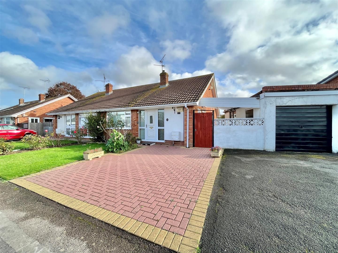 3 bed semidetached bungalow for sale in Avebury Close, Tuffley