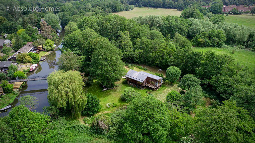 2 bed detached house for sale in Wey Meadows, Weybridge KT13 Zoopla