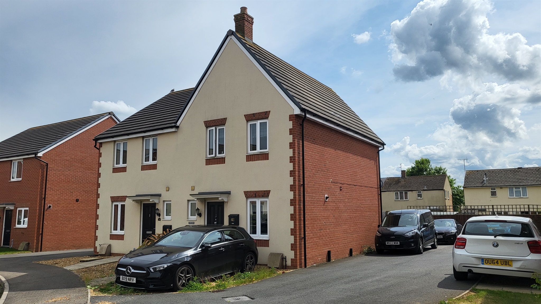 3 bed semidetached house for sale in Chimney Crescent, Irthlingborough
