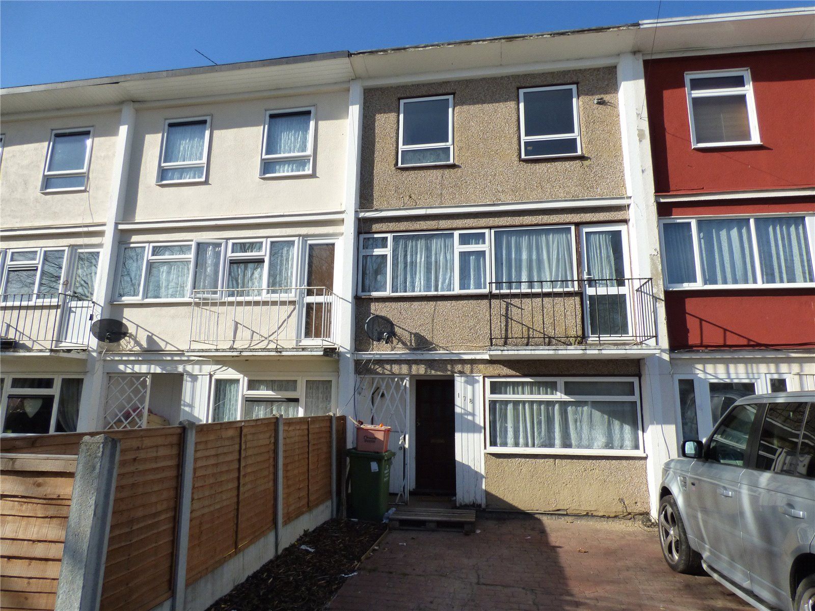 3 bed terraced house for sale in Long Riding, Basildon, Essex SS14 Zoopla
