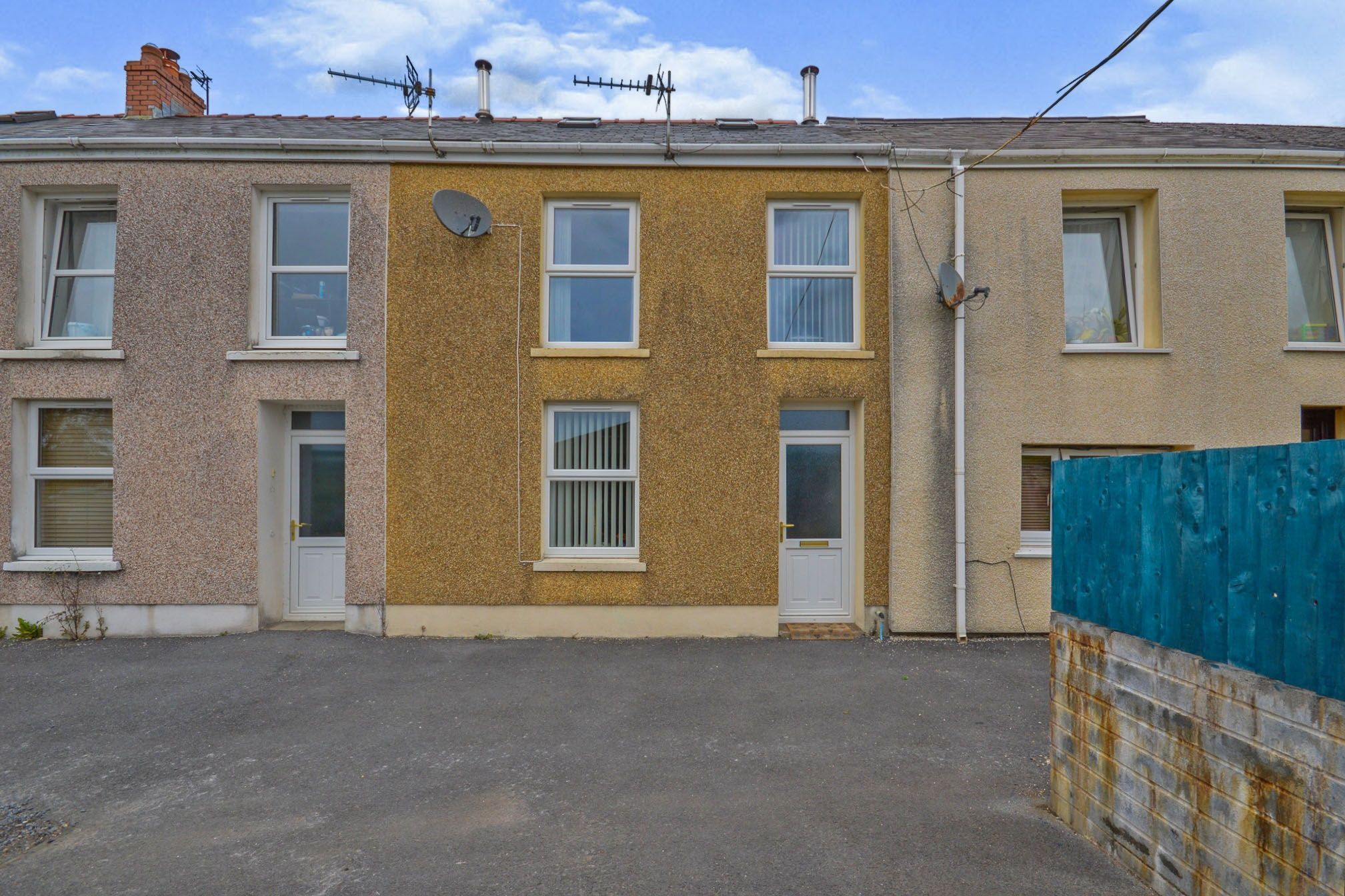 4 bed terraced house for sale in New Road, Ammanford SA18 Zoopla