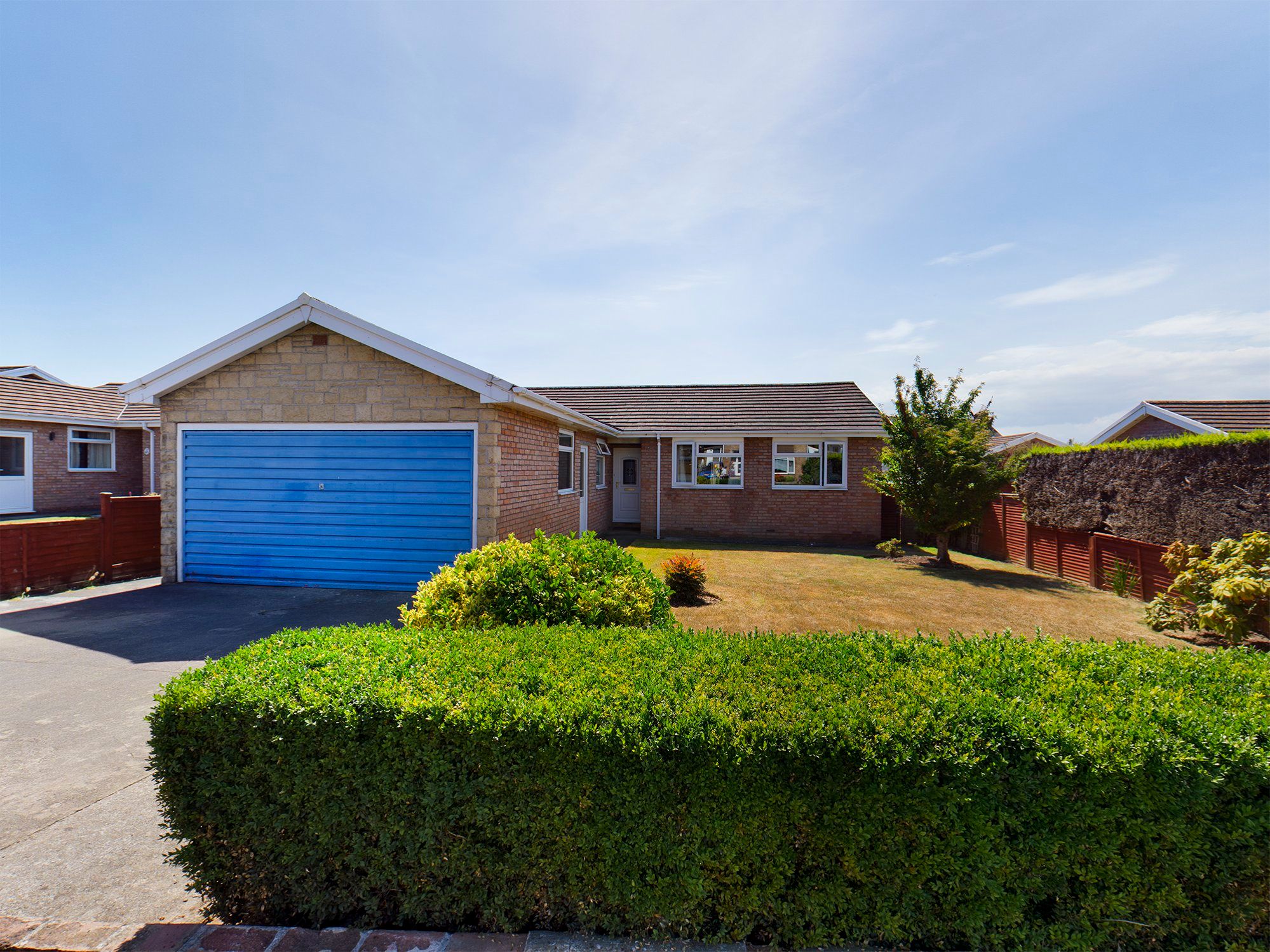 4 bed detached bungalow for sale in Longford Lane, Kingsteignton