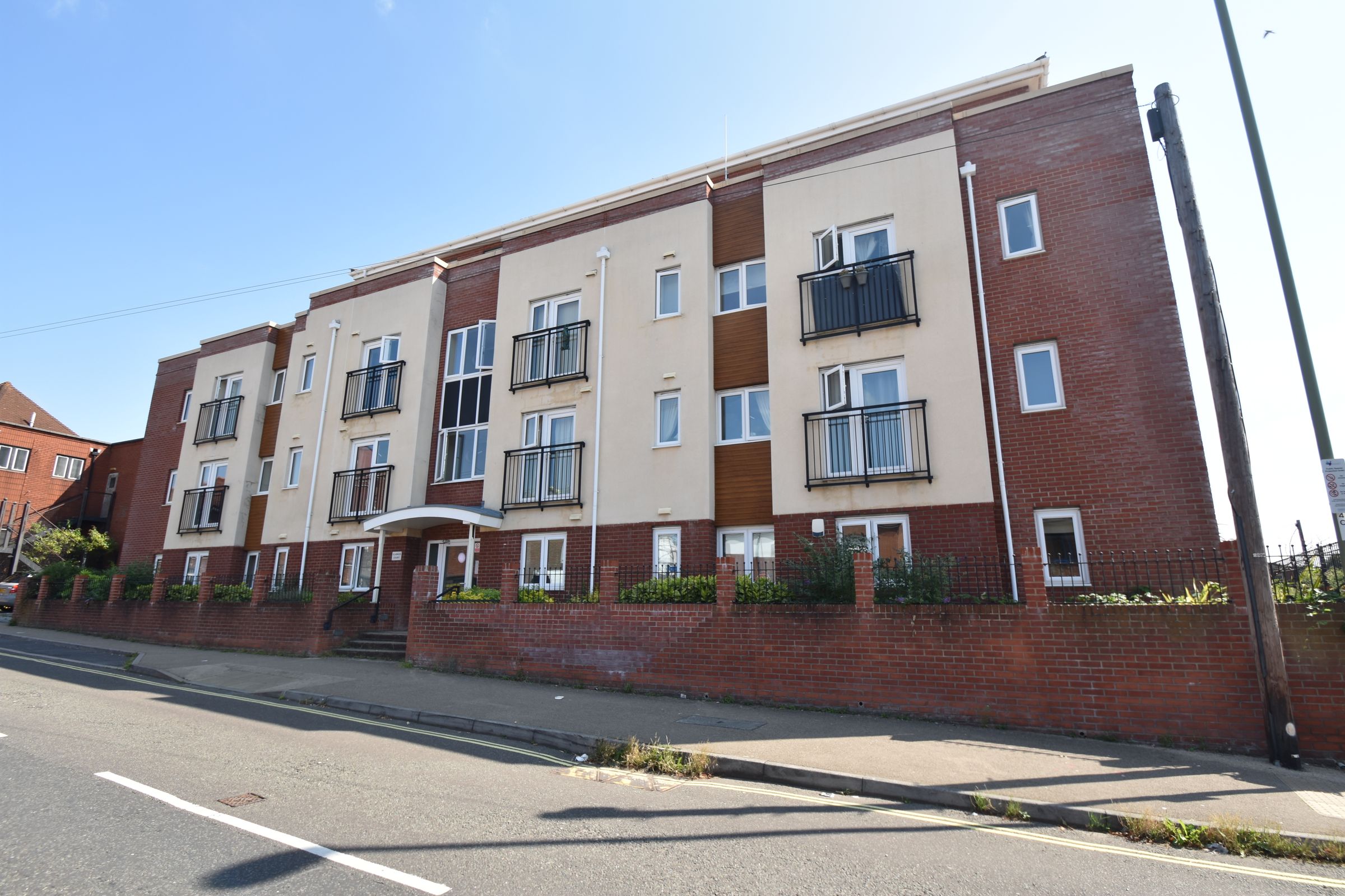 1 bed flat for sale in Quay Street, Fareham PO16 Zoopla
