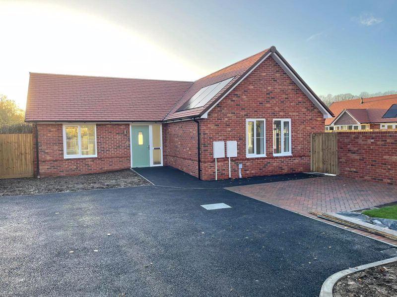 New home, 2 bed detached bungalow for sale in Tennyson Way, Grayshott, Hindhead GU26 Zoopla