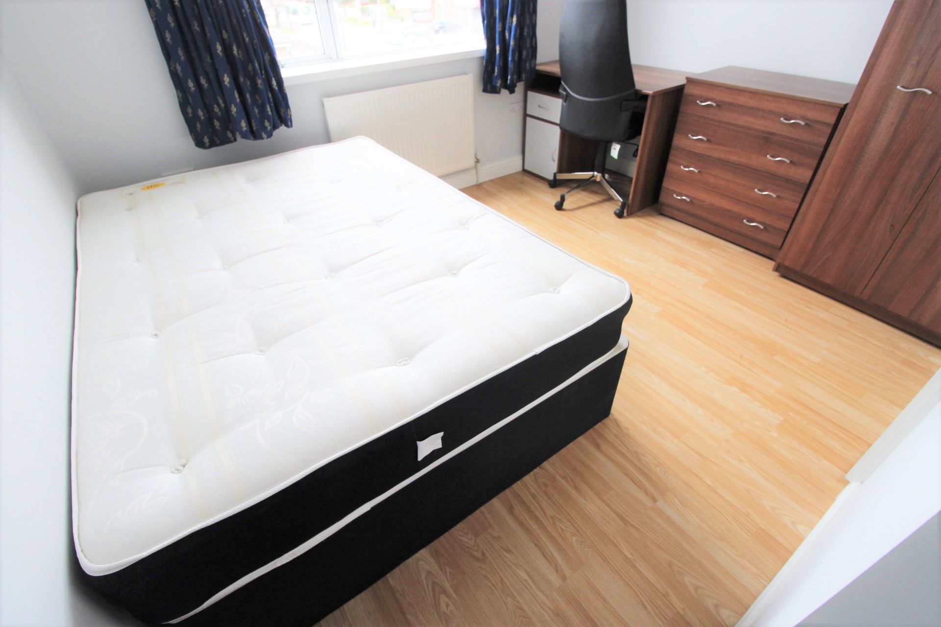 4 bed flat to rent in Quinton Parade, Cheylesmore, Coventry CV3 Zoopla