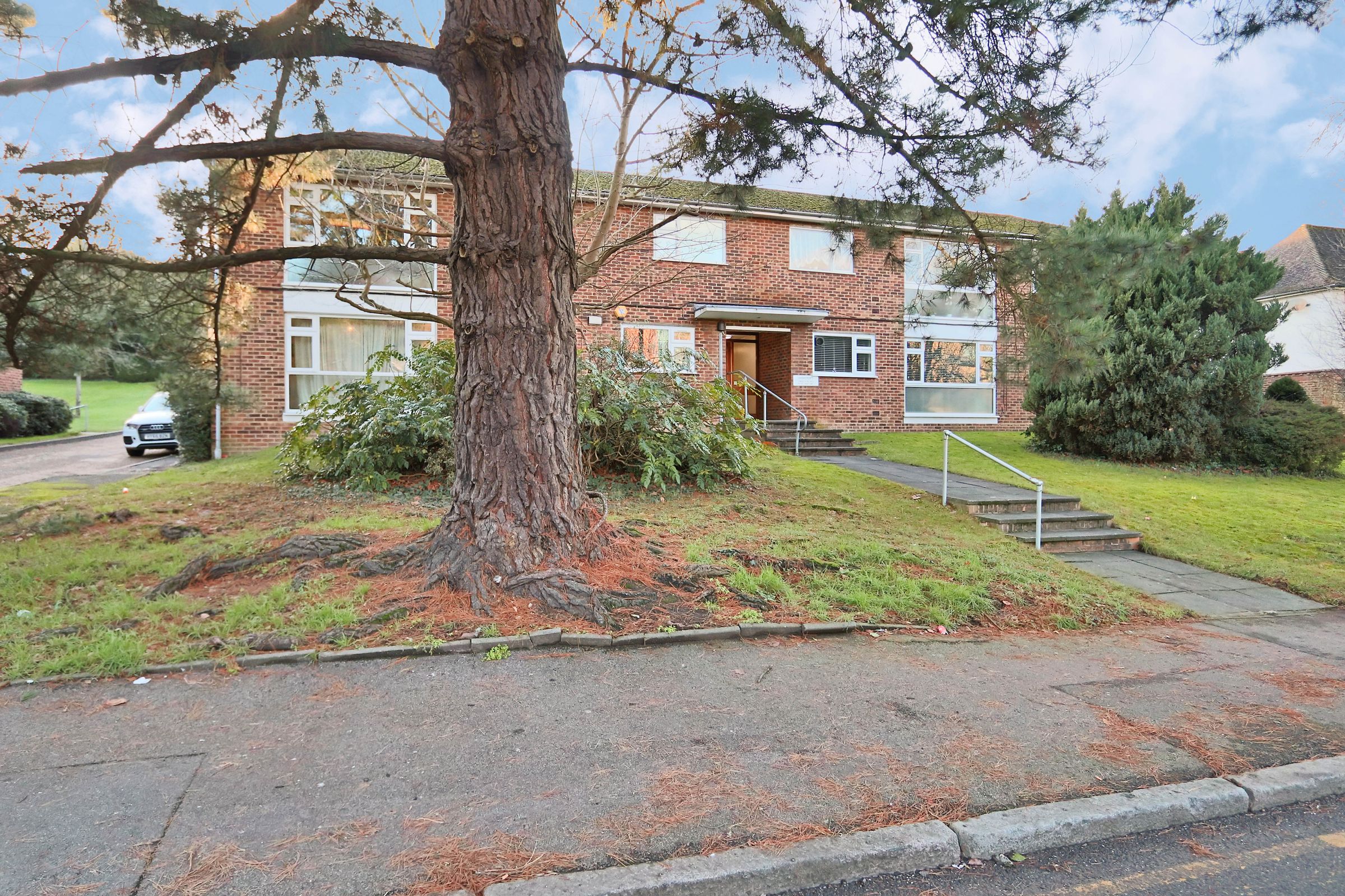 2 bed flat for sale in Old Lodge Lane, Purley CR8 Zoopla
