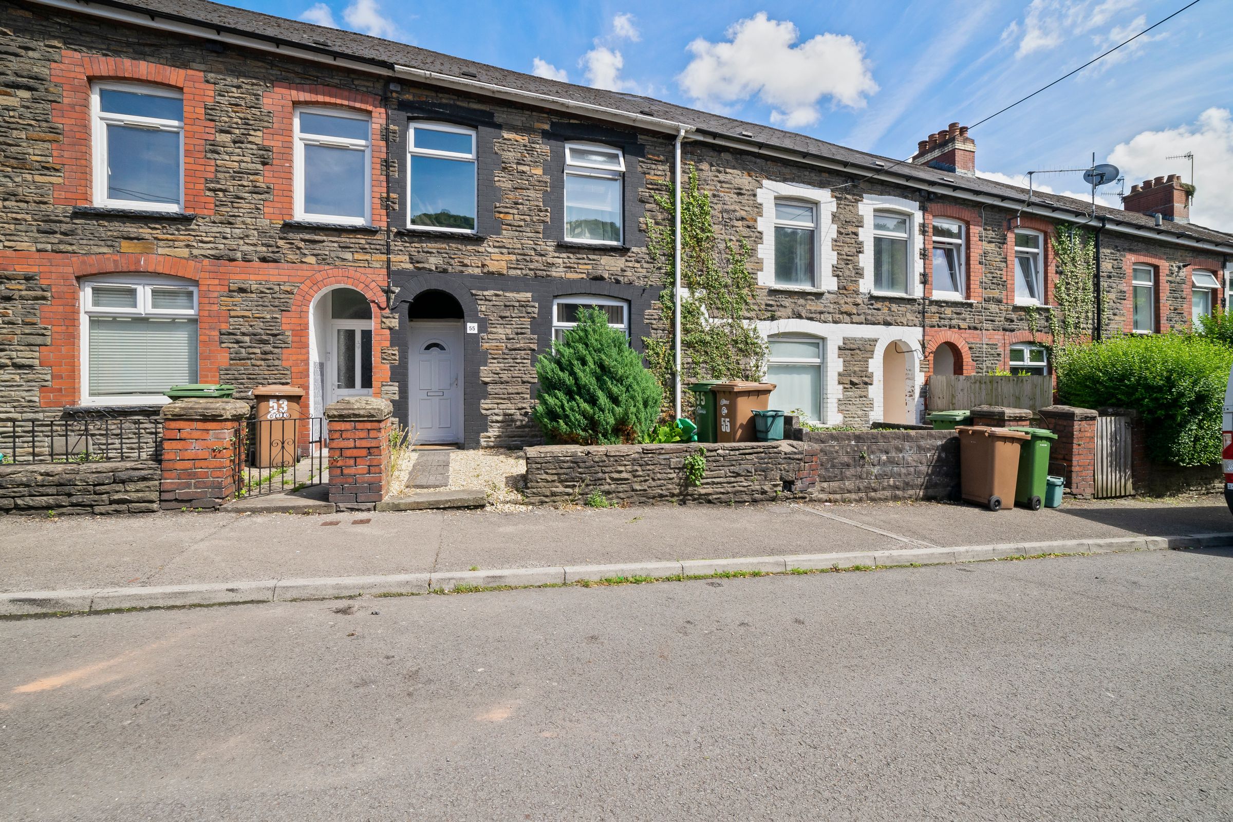 3 bed terraced house for sale in School Street, Caerphilly, Llanbradach