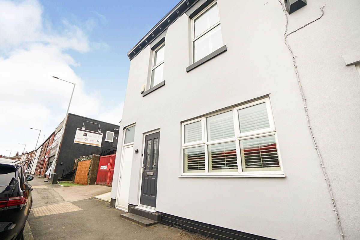 3 bed end terrace house for sale in Broadstone Road, Reddish, Stockport