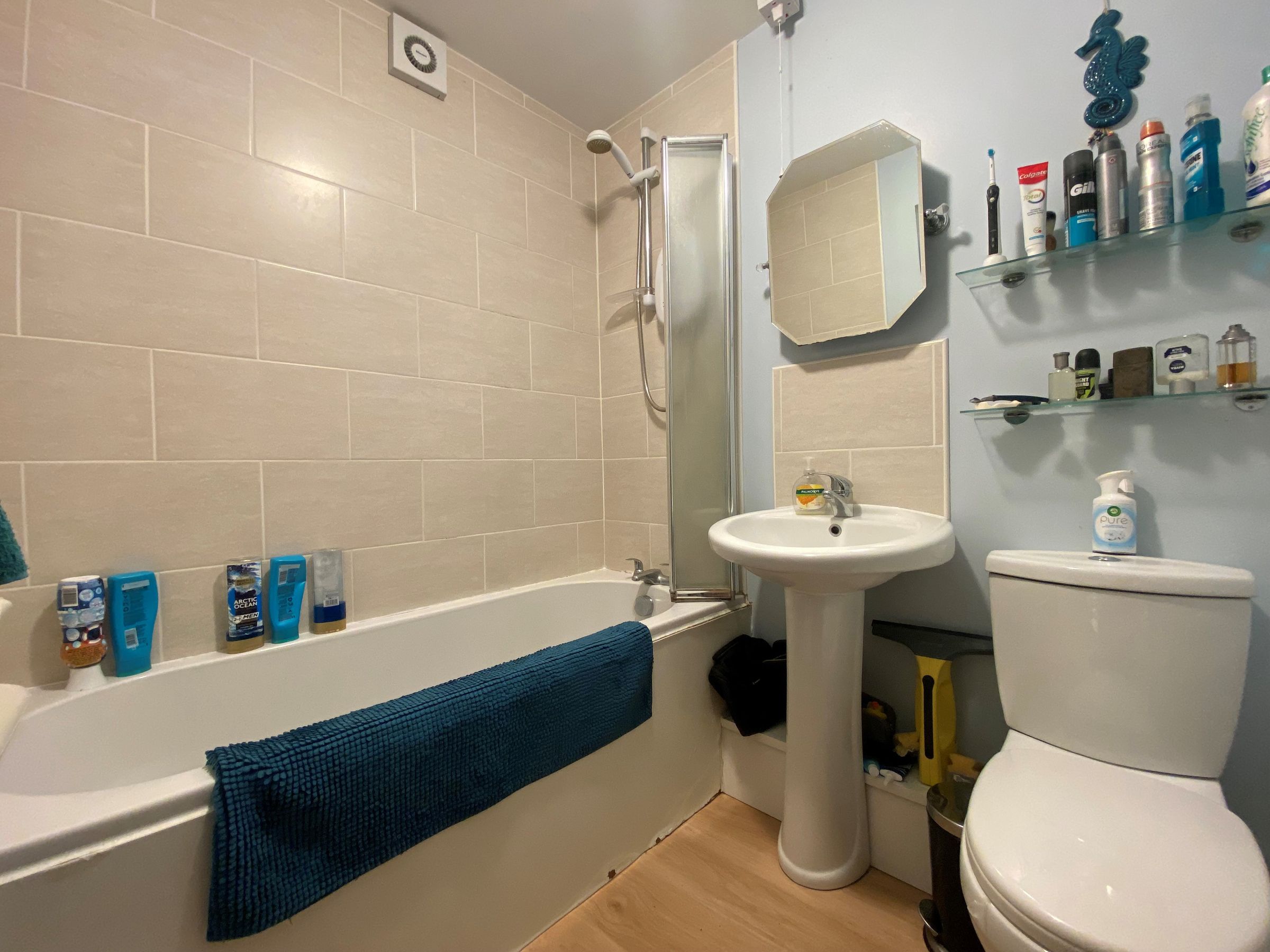 2 bed flat to rent in Stanmore Place, Burley, Leeds LS4 Zoopla