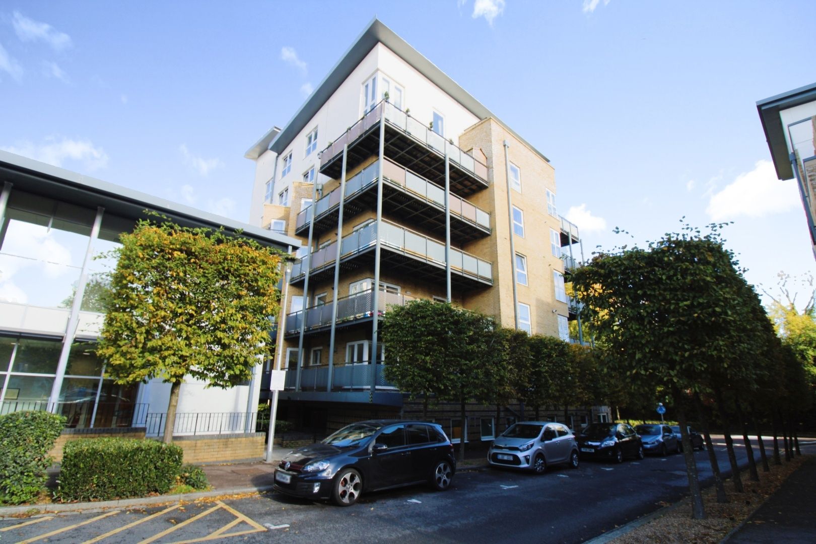 2 bed flat for sale in Metropolitan Station Approach, Watford WD18 Zoopla