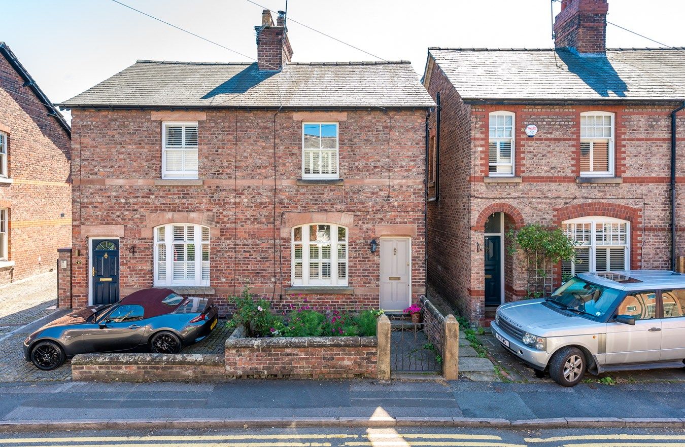3 bed semidetached house for sale in Clifton Street, Alderley Edge SK9