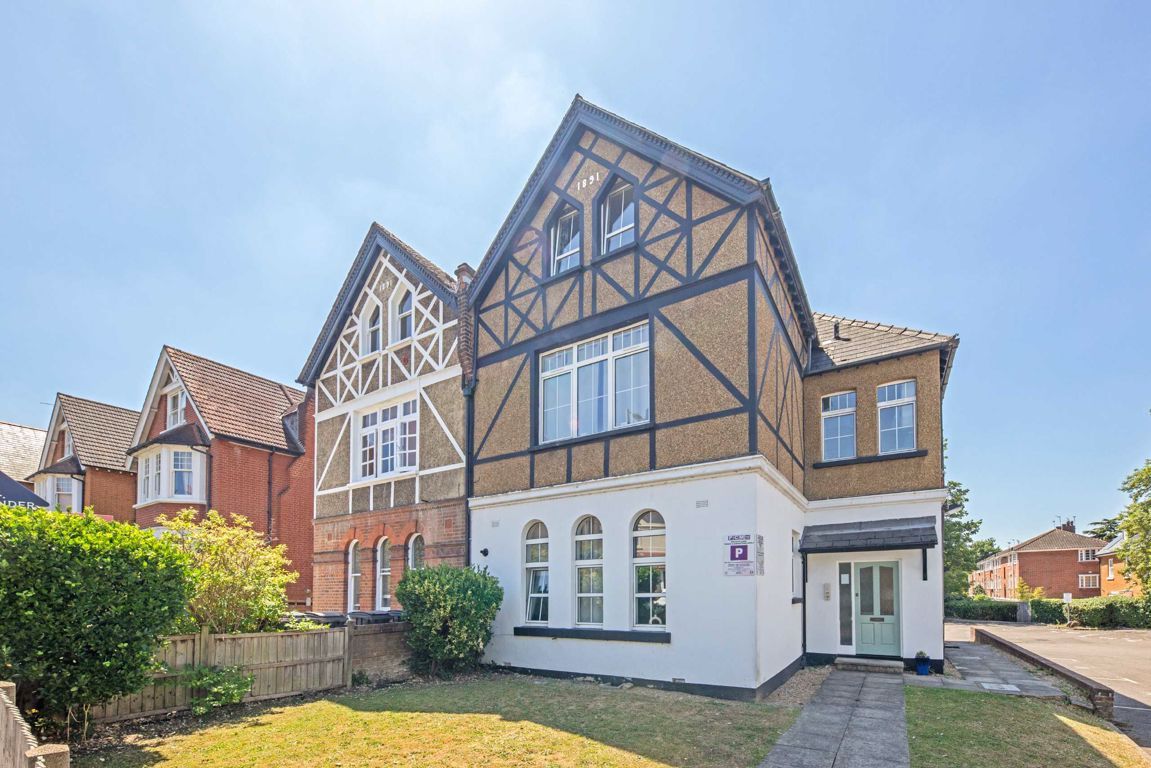 1 bed flat for sale in Cranes Park, Surbiton KT5 Zoopla