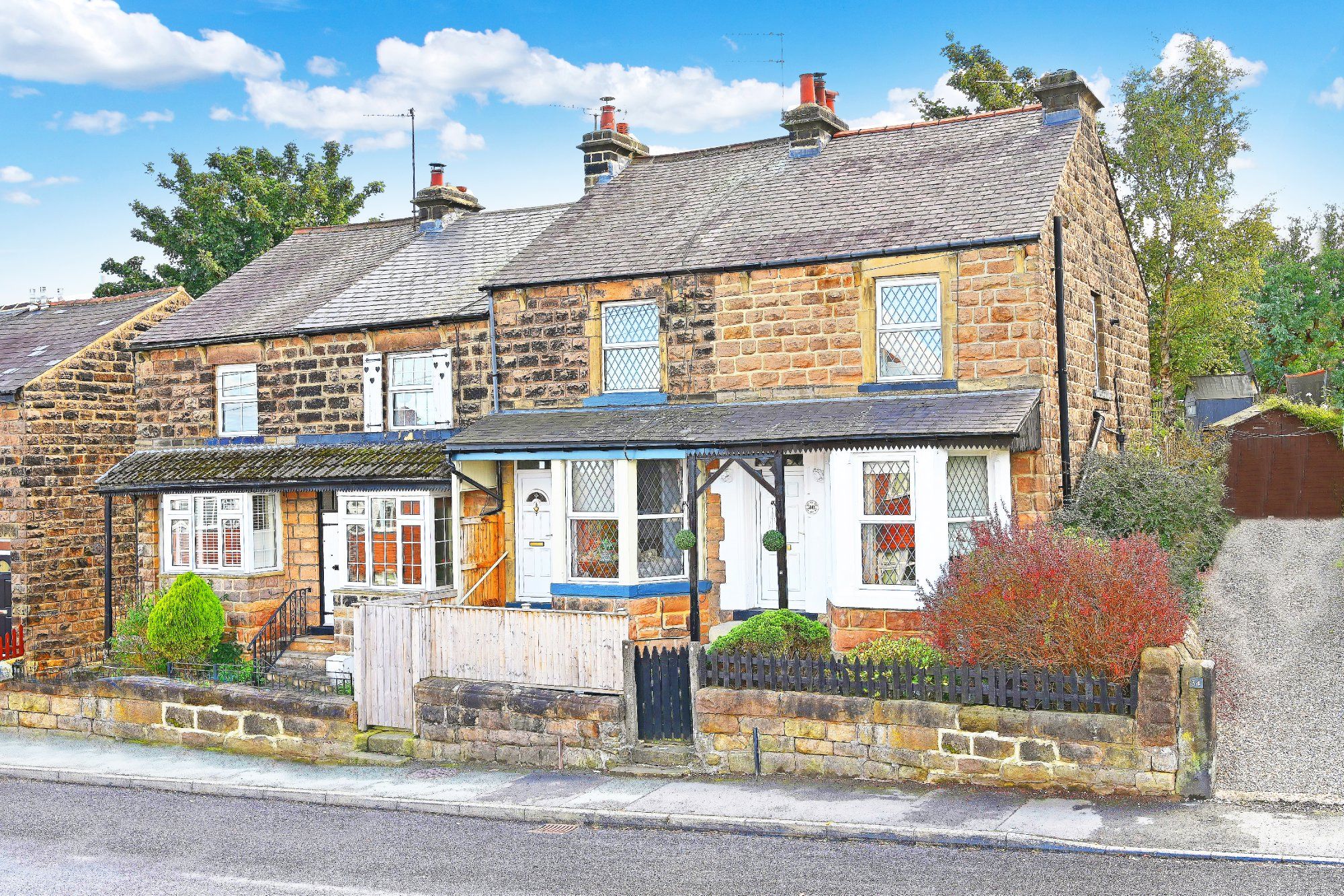 3 bed end terrace house for sale in Bachelor Gardens, Harrogate HG1