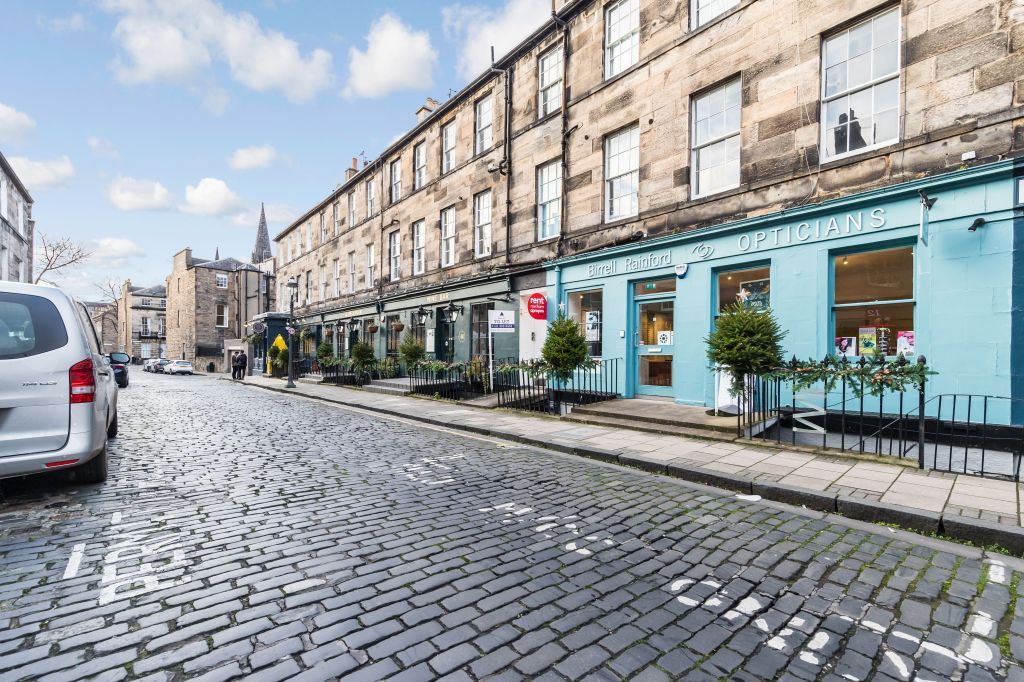 17A William Street Edinburgh EH37Ng EH3