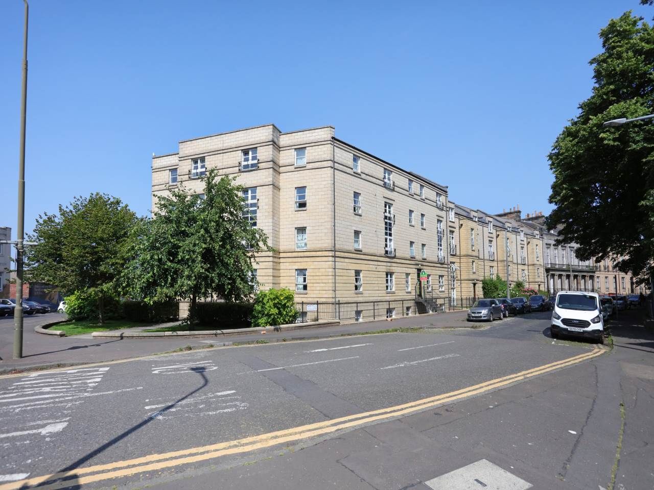 2 bed flat to rent in Hopetoun Crescent, Edinburgh EH7 Zoopla