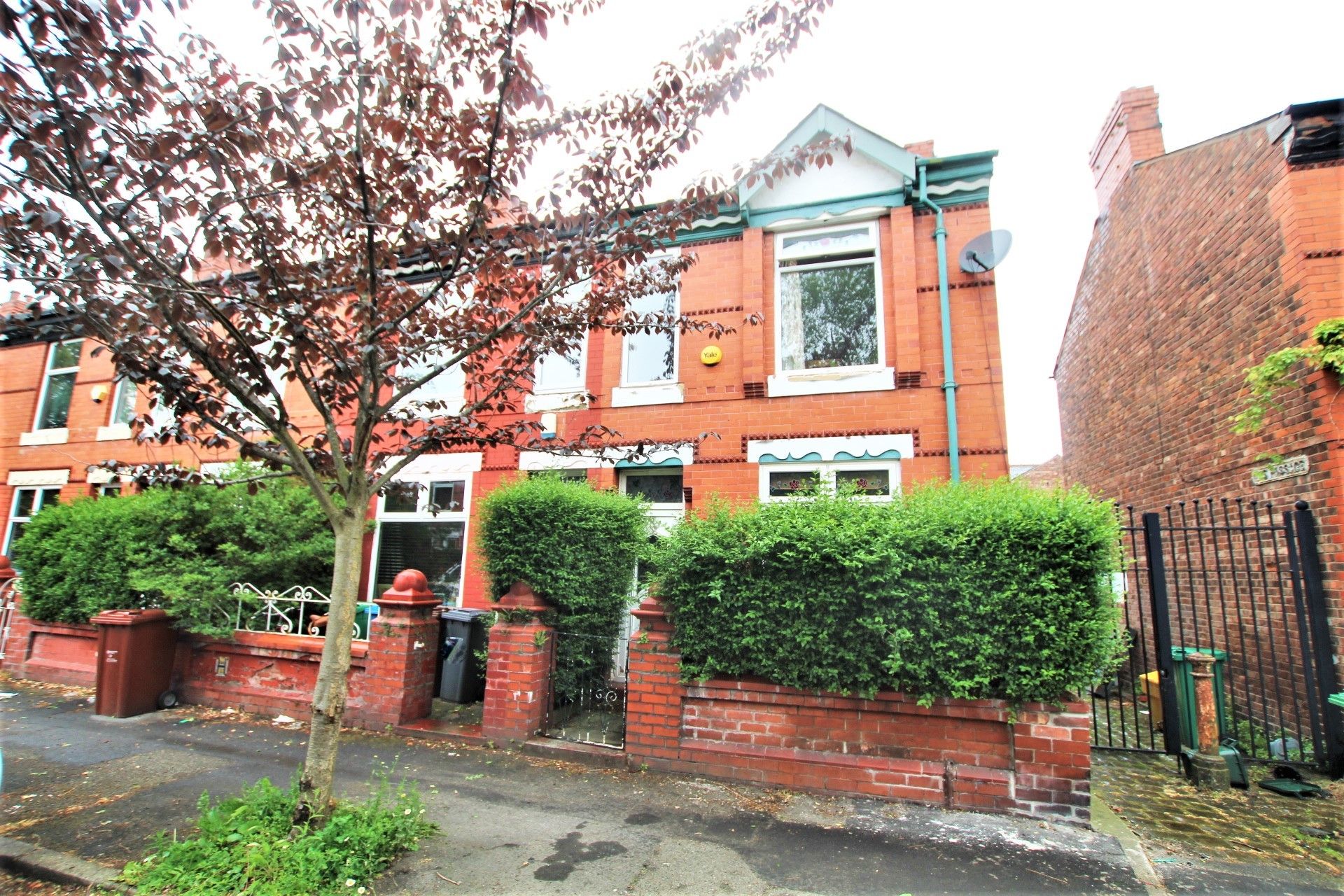 2 bed end terrace house for sale in Dorset Avenue, Fallowfield