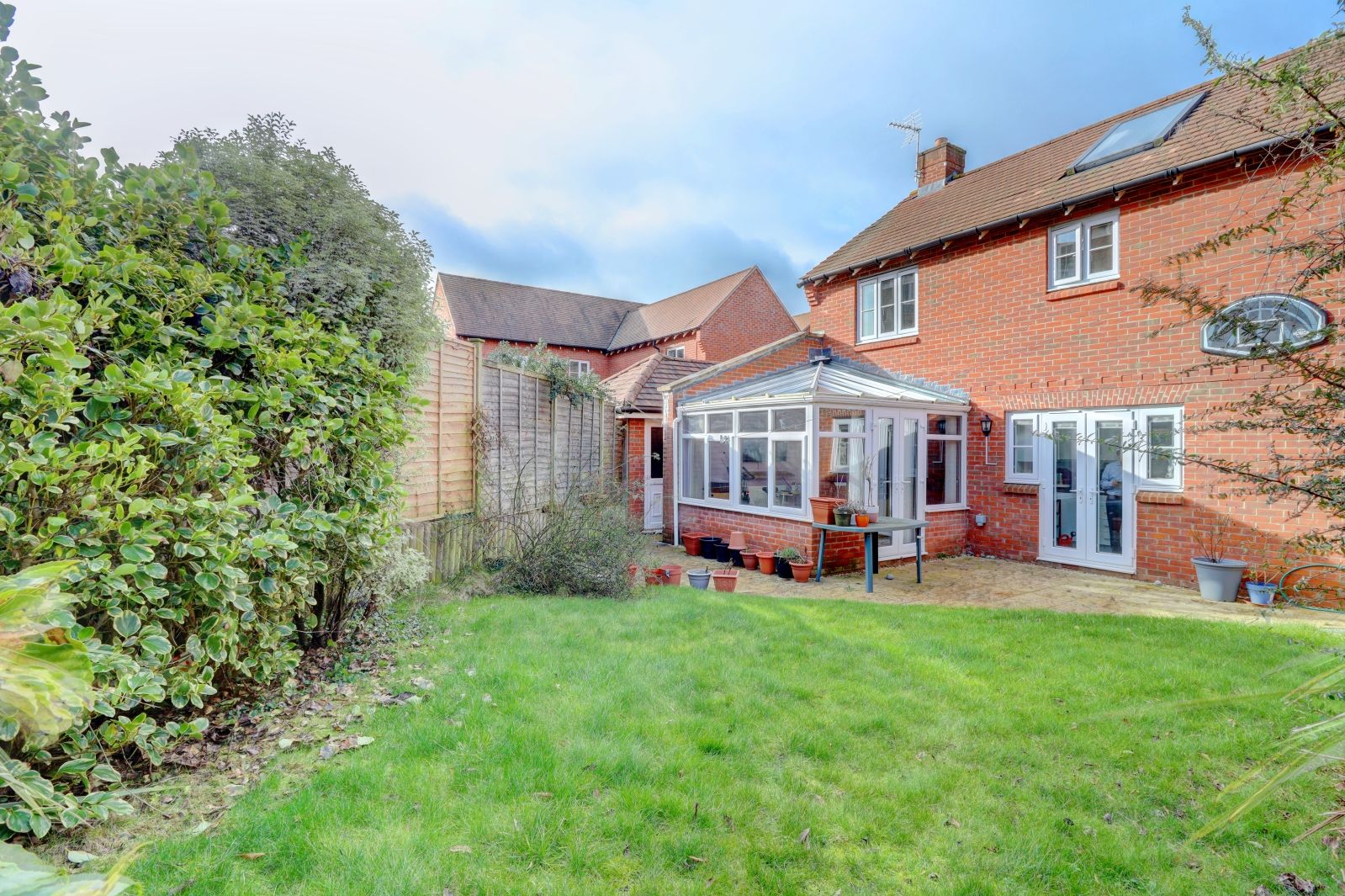 4 bed detached house for sale in Wellesbourne Crescent, High