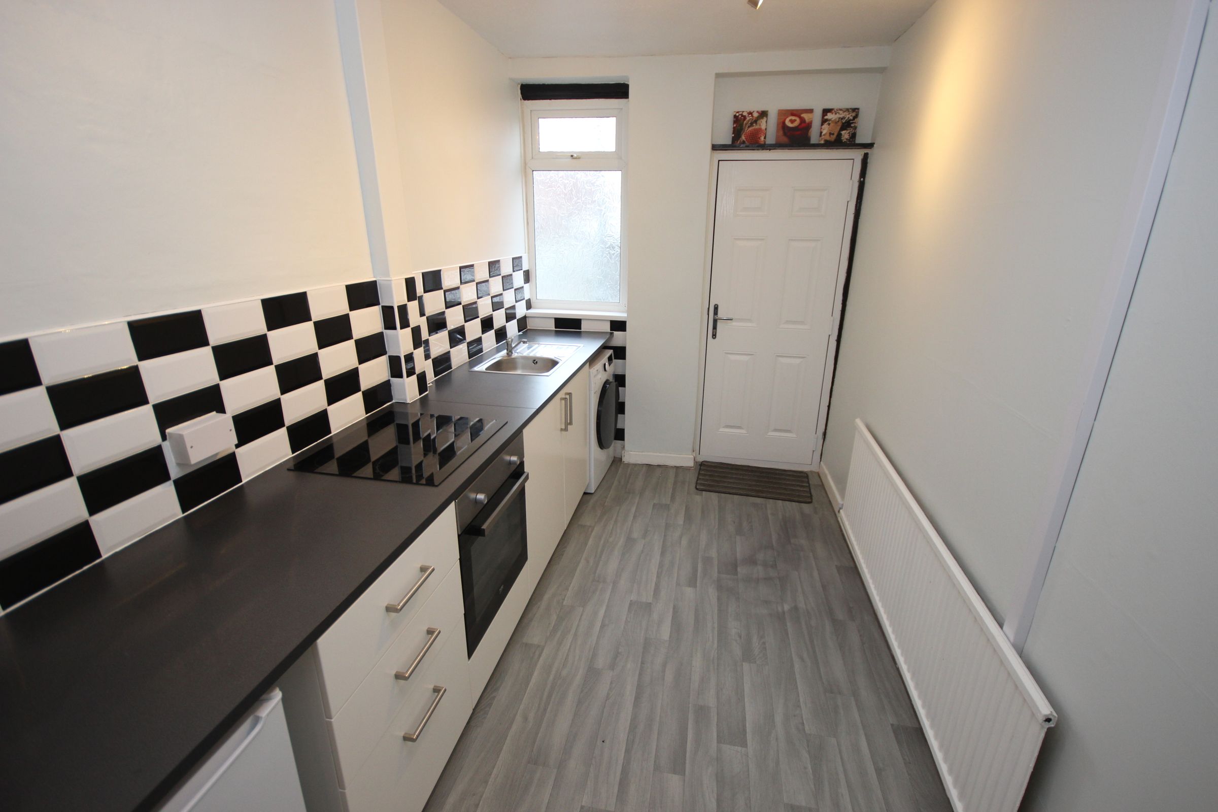 2 bed terraced house to rent in Esther Street, Oldham OL4 Zoopla