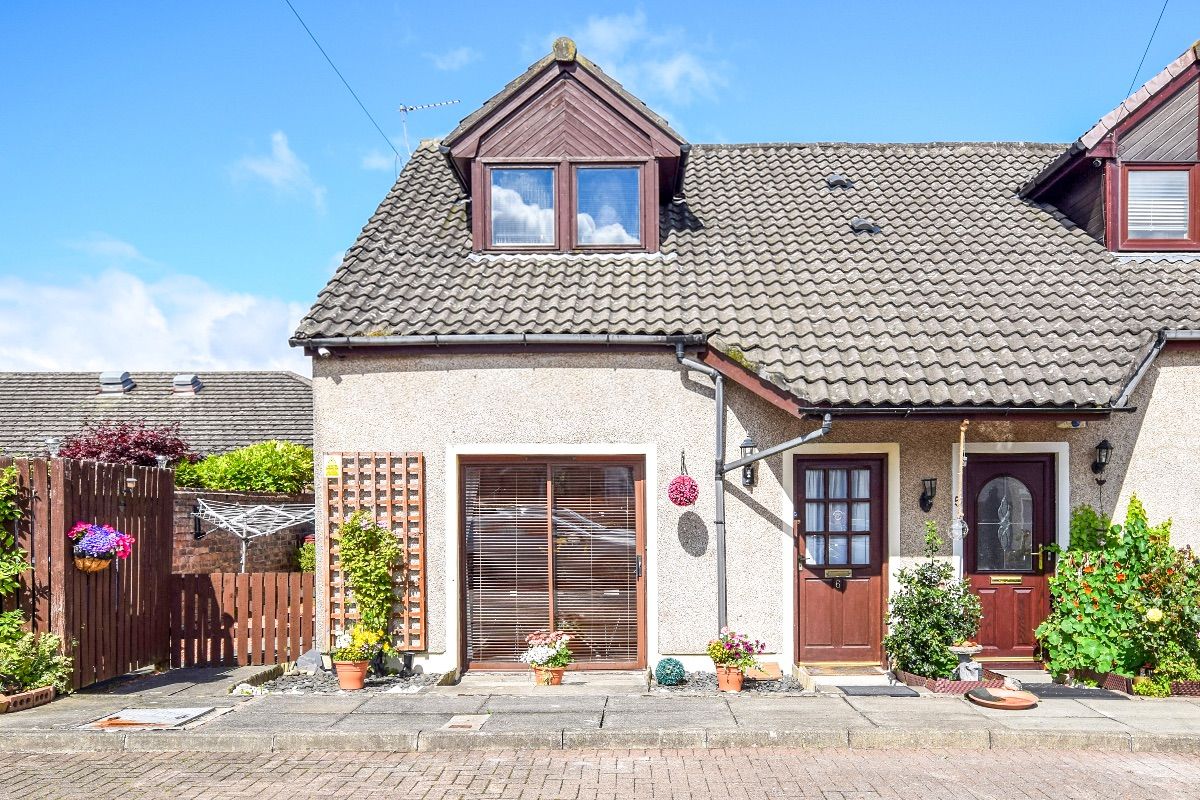 2 bed terraced house for sale in Victoria Court, Victoria Street