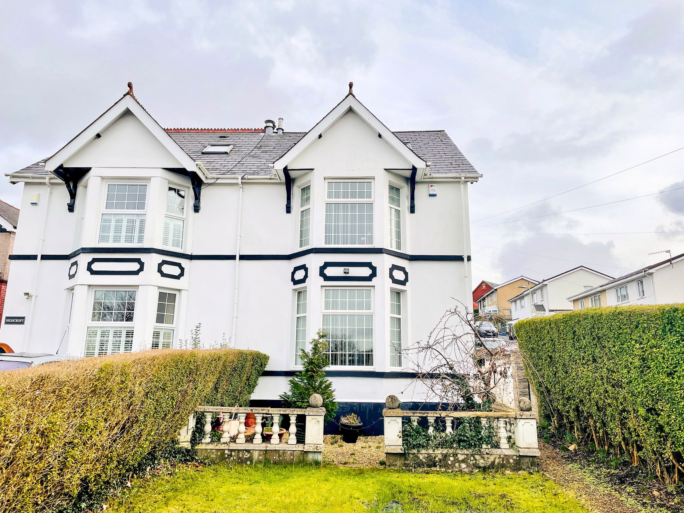 4 bed semidetached house for sale in Queens Road, Thomastown, Merthyr