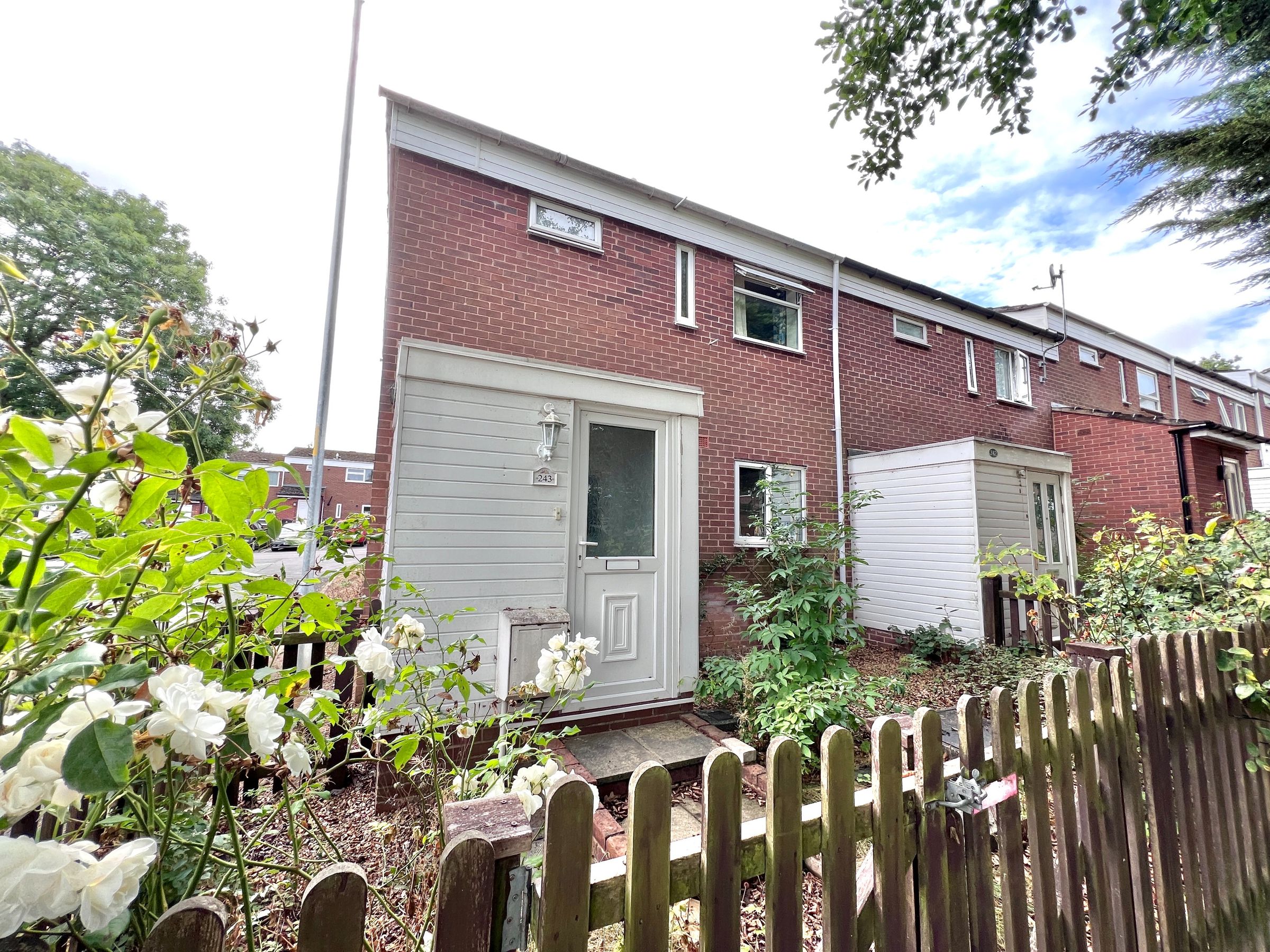 3 bed end terrace house for sale in Burford, Brookside, Telford TF3