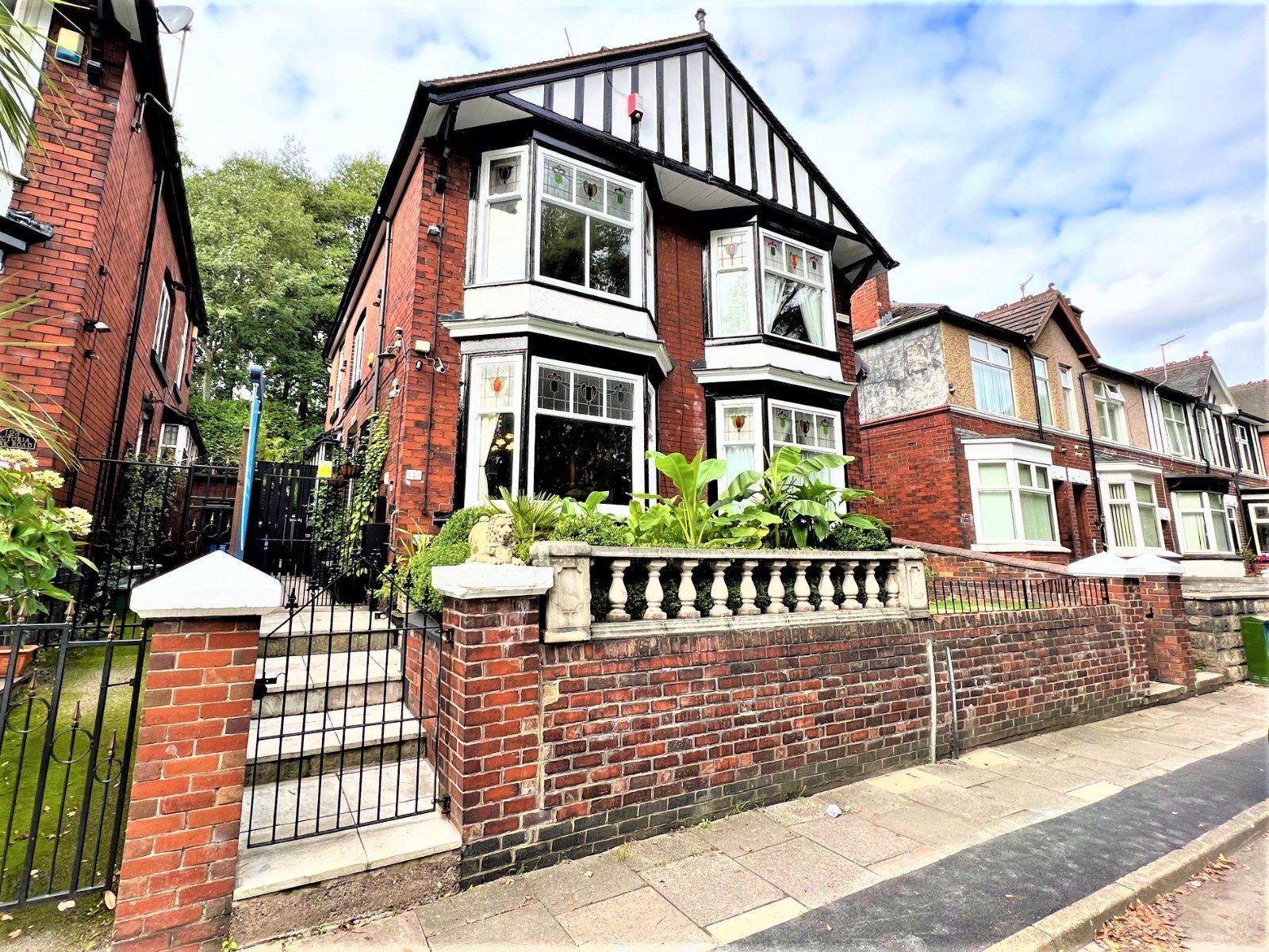 3 bed semidetached house for sale in Victoria Park Road, StokeOn
