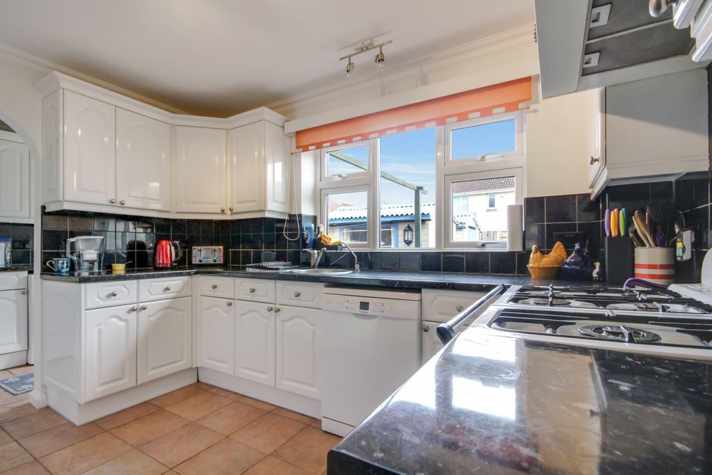 4 bed detached house for sale in WesterMoor Drive, Roundswell