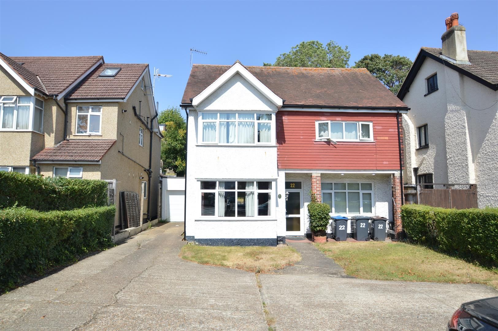 4 bed property for sale in Brighton Road, Coulsdon CR5 Zoopla
