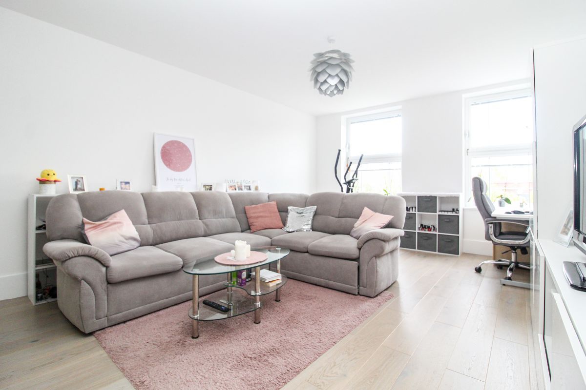 1 bed flat for sale in Albion House, Lime Street, Bedford MK40 Zoopla