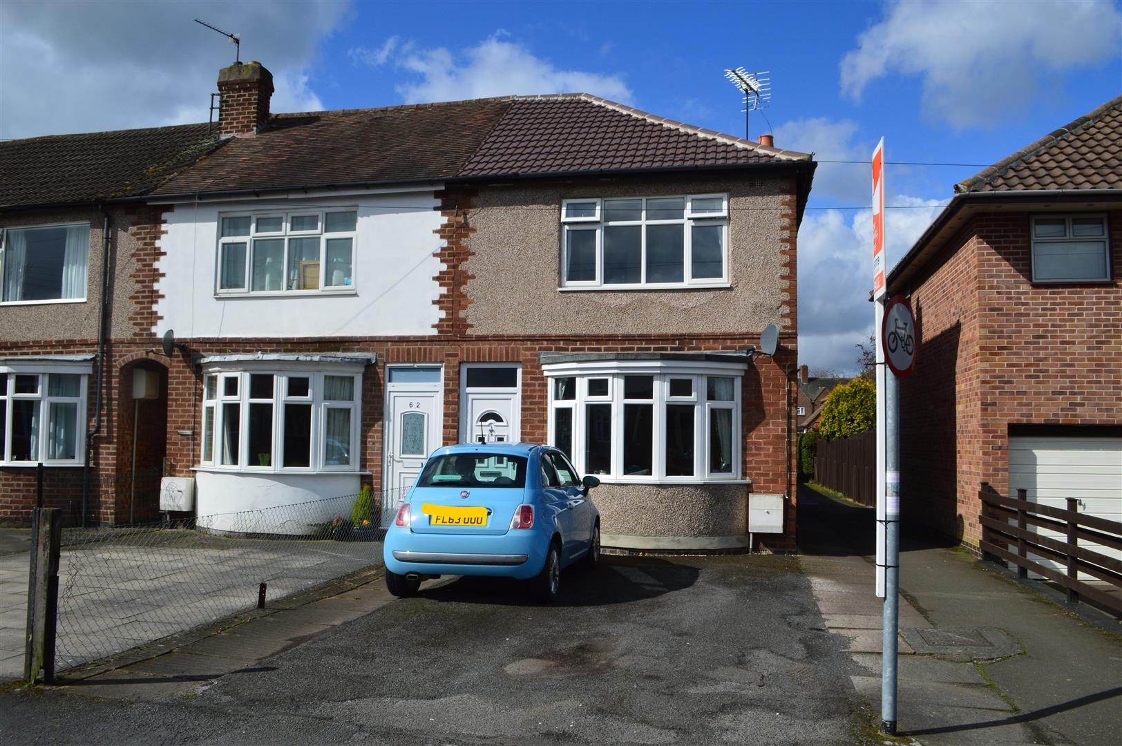 3 bed semidetached house to rent in Whitehouse Avenue, Loughborough