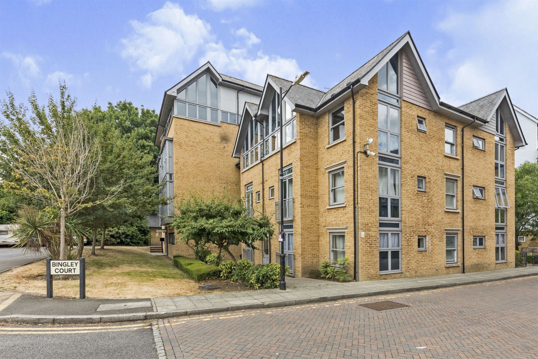 2 bed flat for sale in Bingley Court, Canterbury CT1 Zoopla