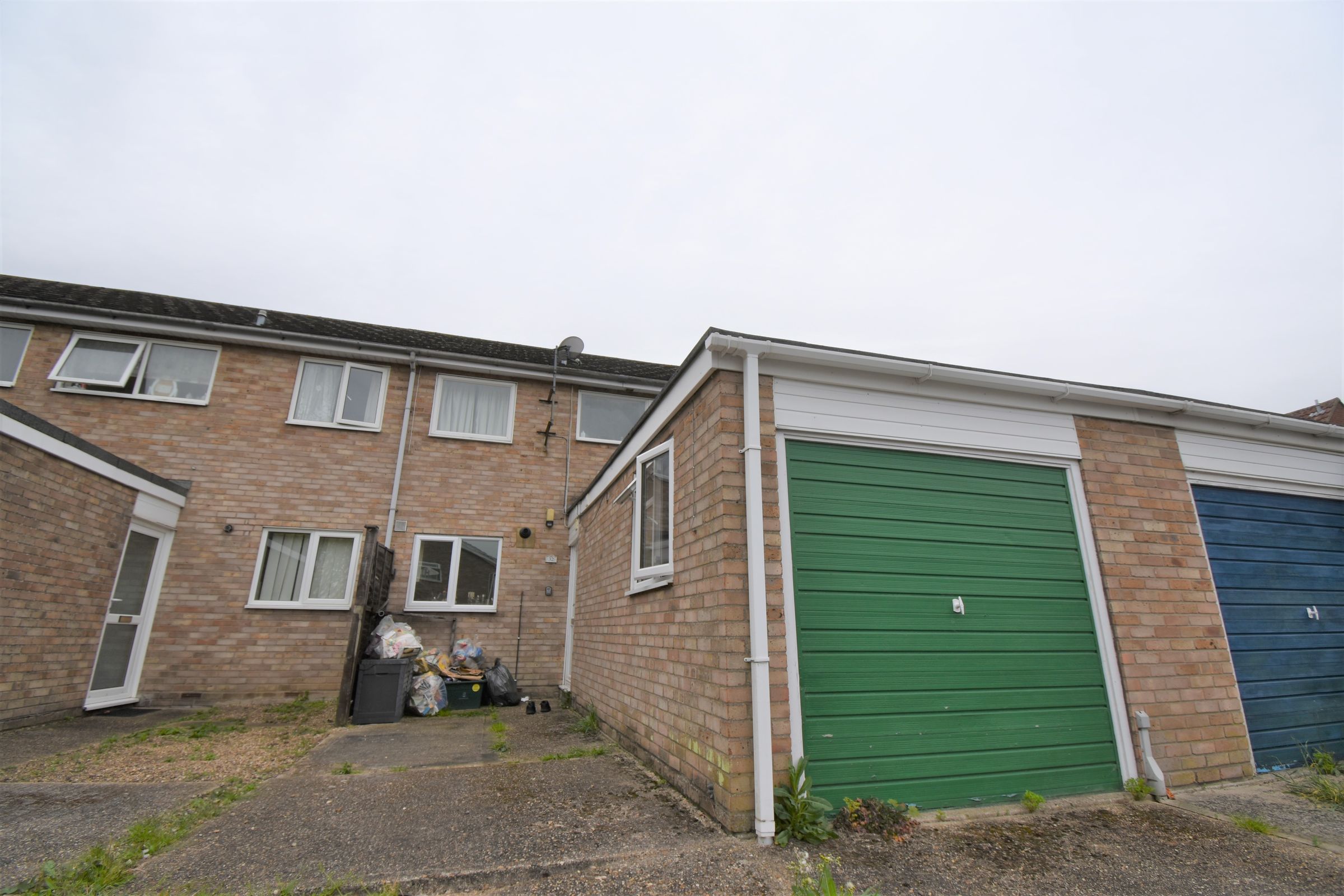 5 bed semidetached house to rent in Broome Grove, Wivenhoe, Colchester