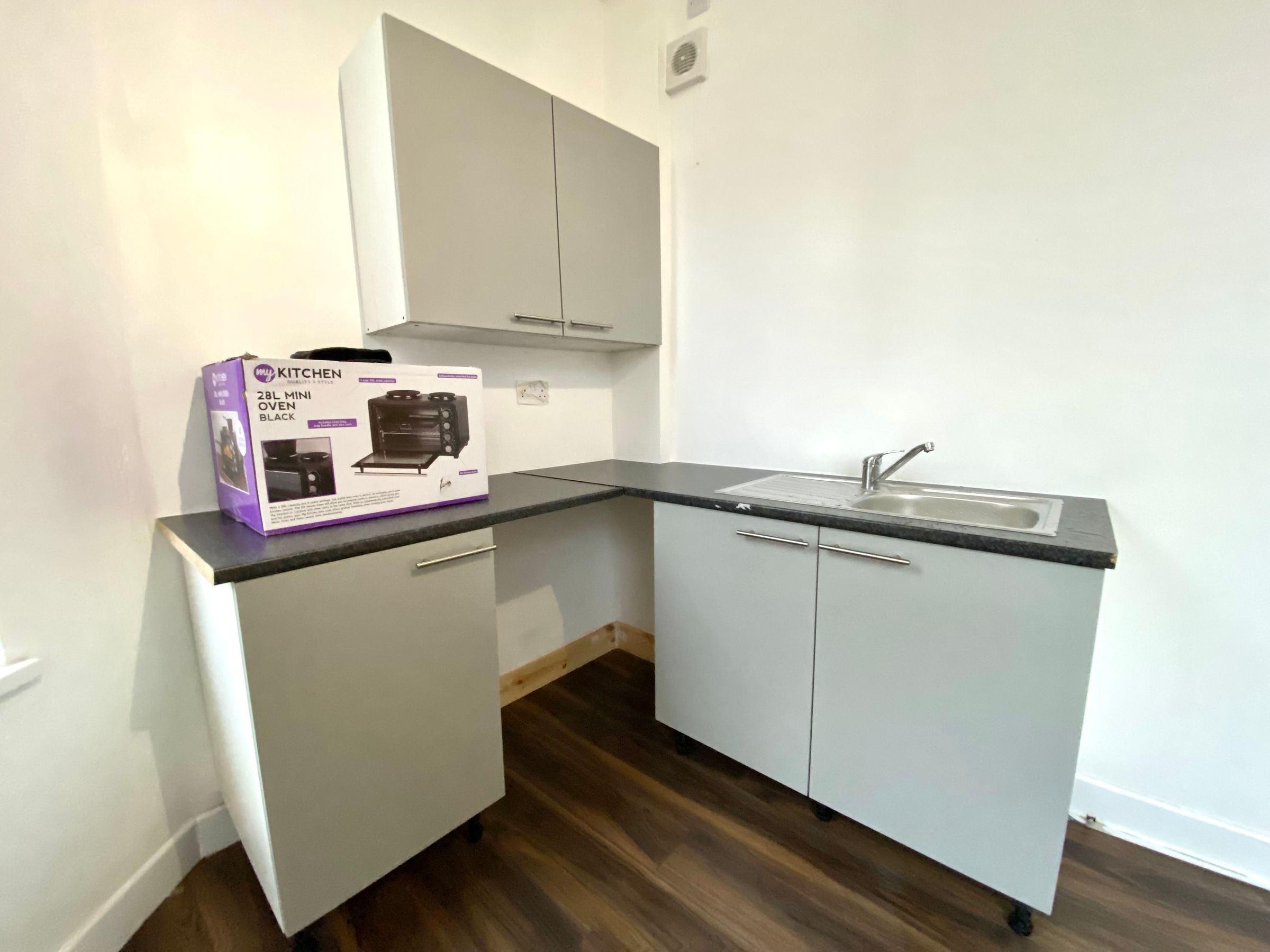 Studio to rent in Stratford Road, Sparkhill, Birmingham B11 Zoopla