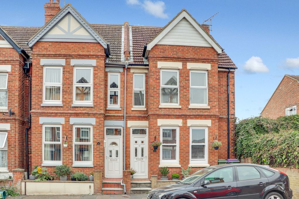3 bed terraced house for sale in Watkin Road, Folkestone CT19 Zoopla