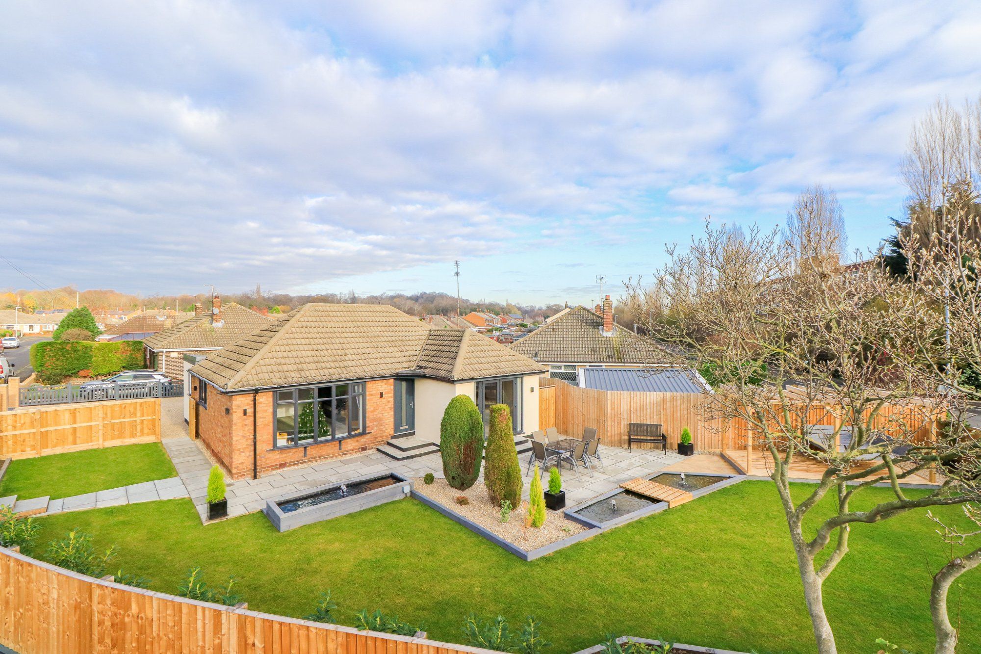 3 bed detached bungalow for sale in Thornes Moor Road, Thornes
