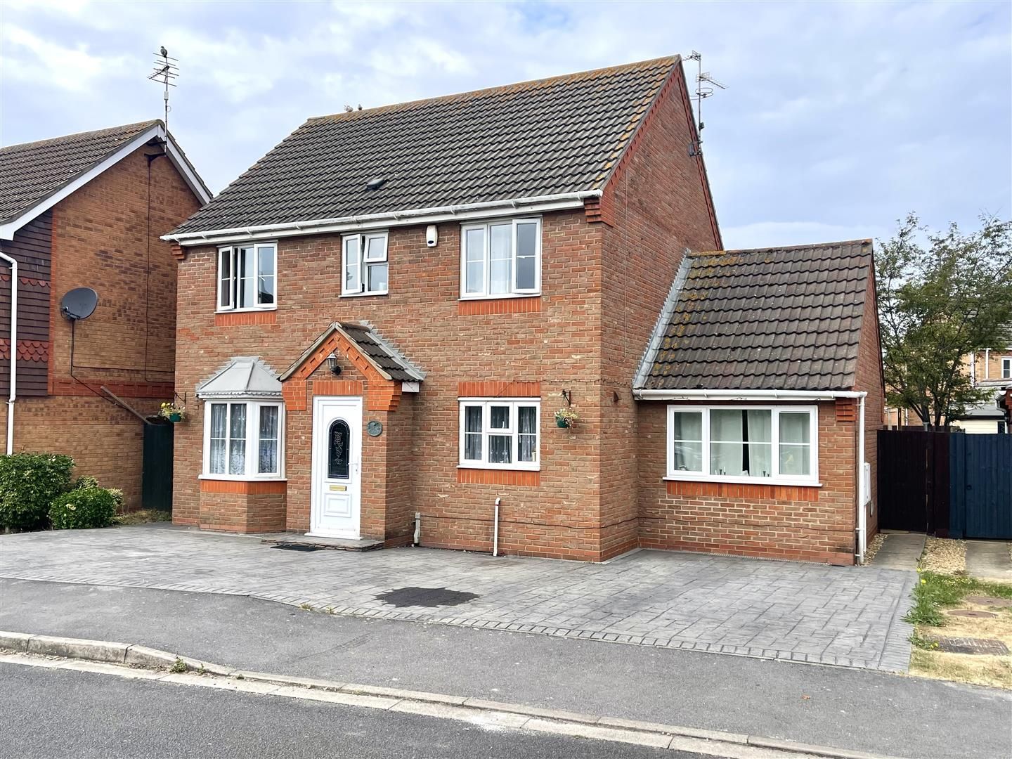 4 bed detached house for sale in Harlequin Drive, Spalding PE11 Zoopla