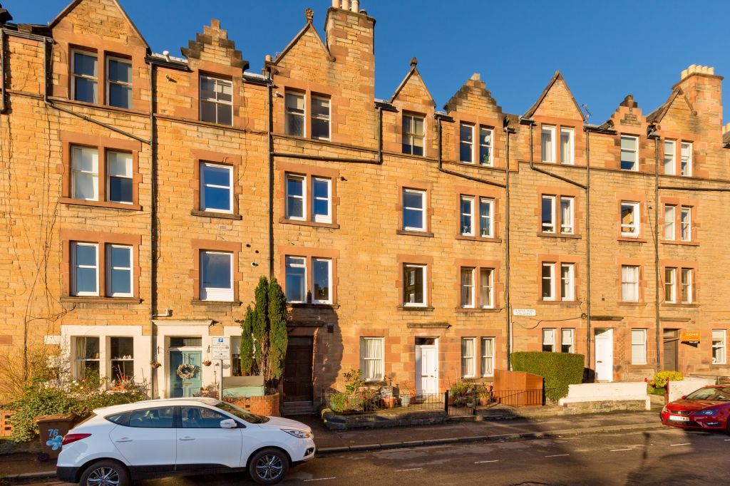 74 1F2 Temple Park Crescent Polwarth Edinburgh EH11  