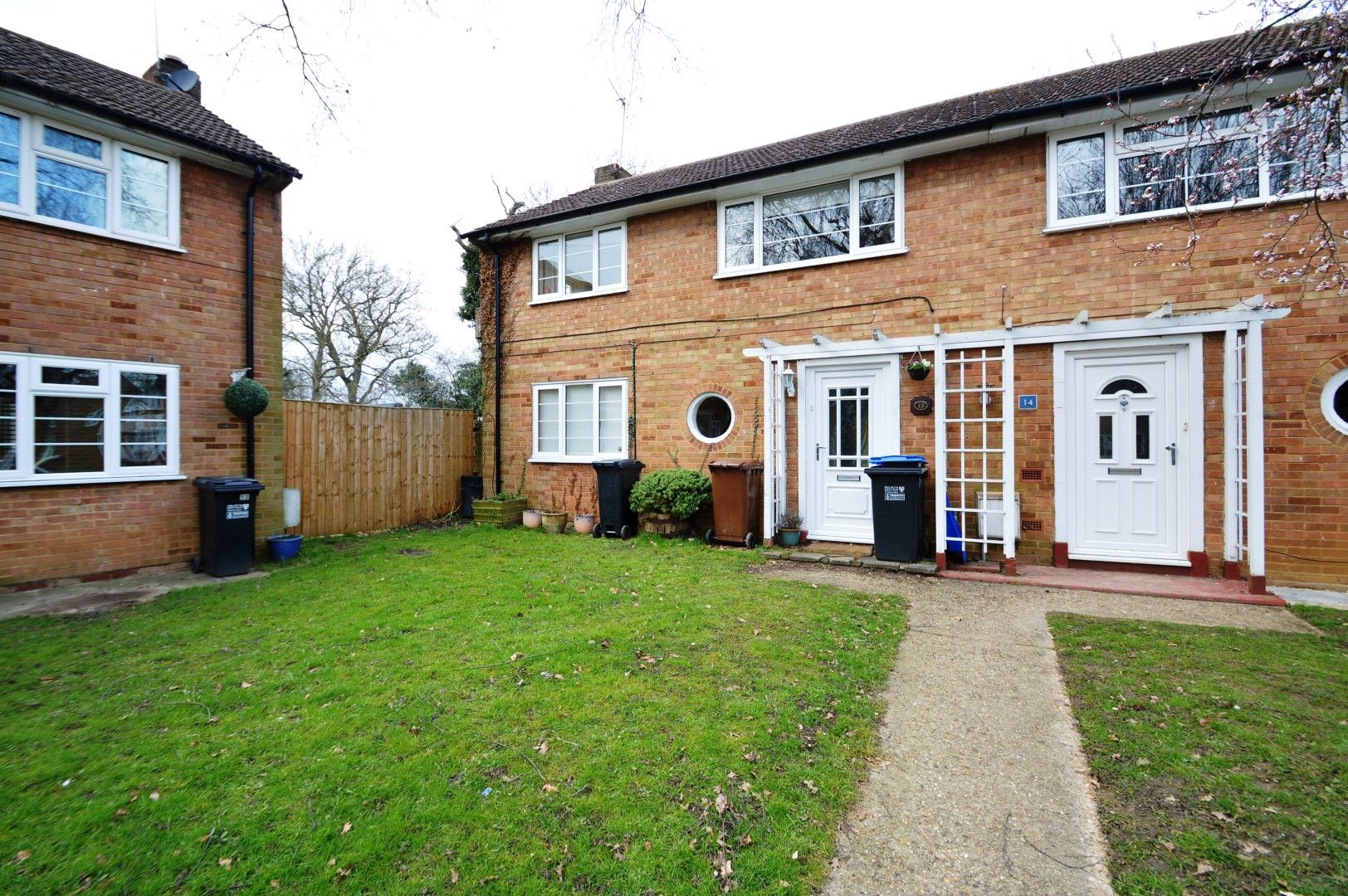3 bed semidetached house to rent in Autumn Grove, Welwyn Garden City