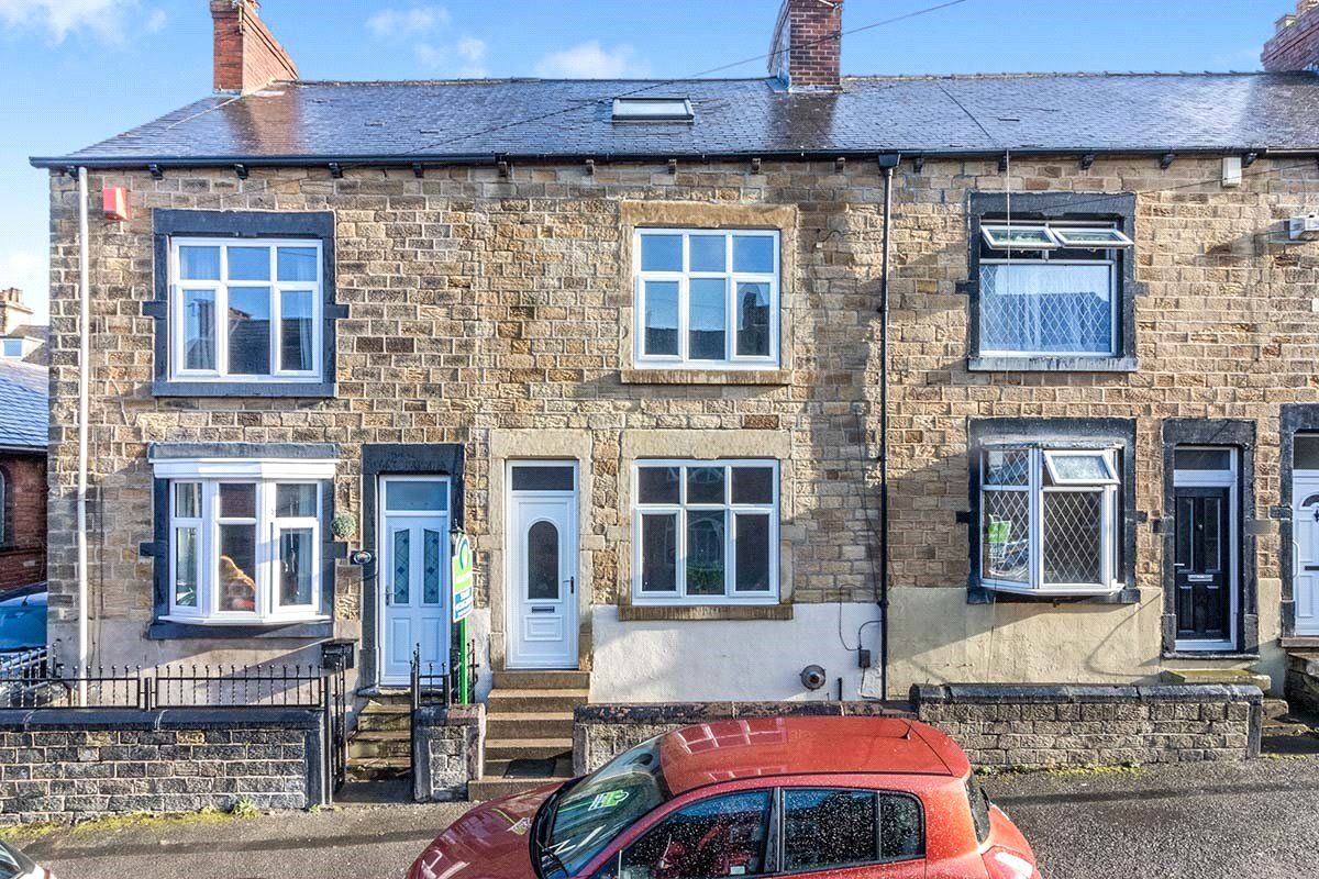 4 bed terraced house to rent in Blenheim Road, Barnsley, South