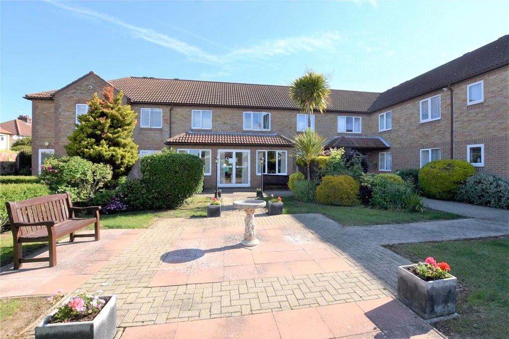 2 bed flat for sale in Coppins Road, ClactonOnSea, Essex CO15 Zoopla
