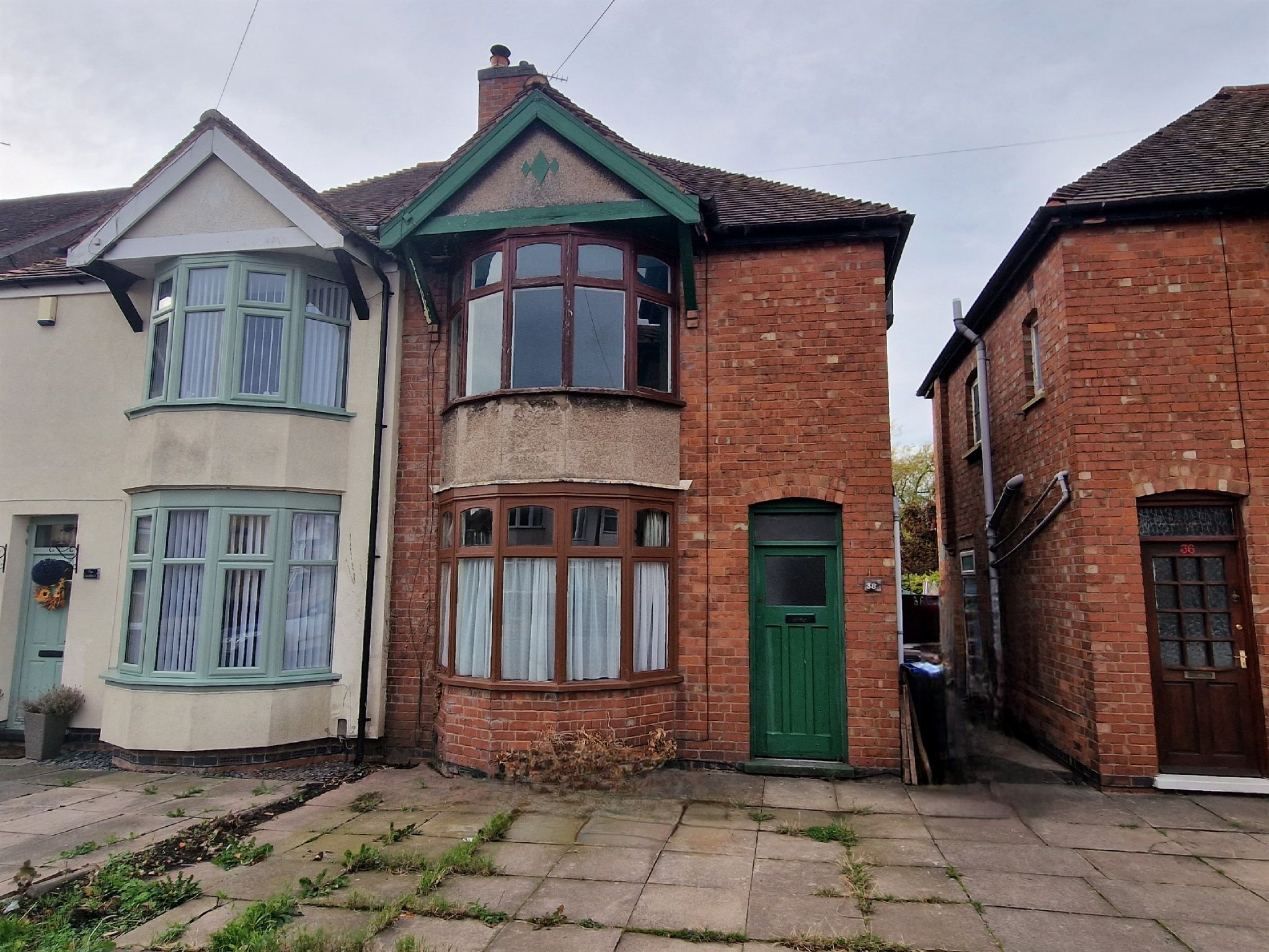 3 bed semidetached house for sale in Strathmore Road, Hinckley LE10